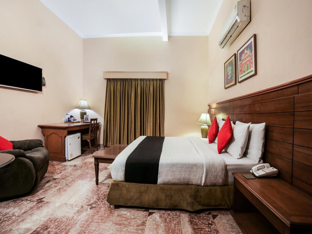 Capital O 10953 Dayal Lodge - A Boutique Hotel Agra  Exterior photo