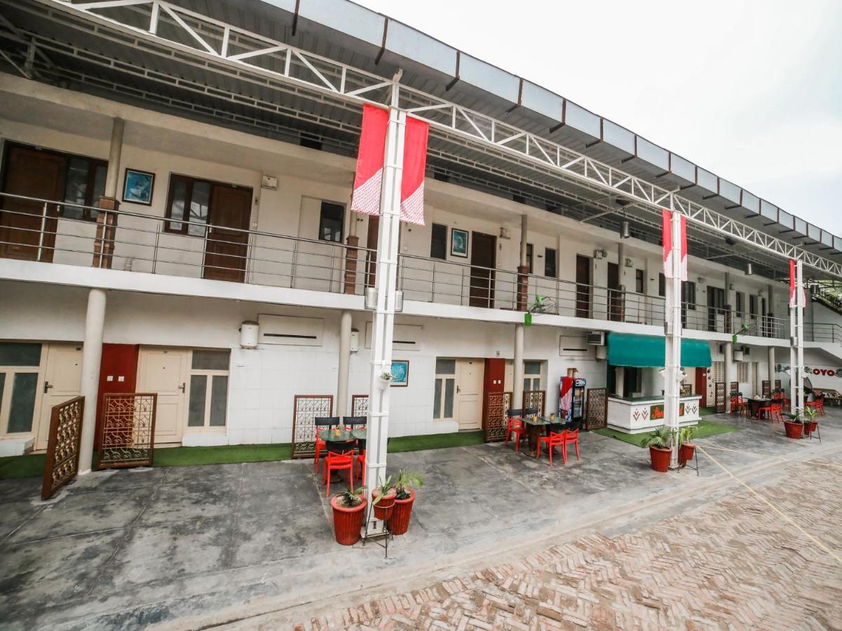 Capital O 10953 Dayal Lodge - A Boutique Hotel Agra  Exterior photo